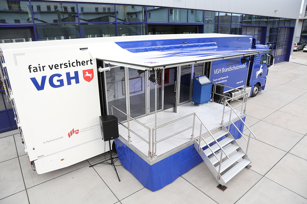 Fahrzeugbau Frankfurt - Mobile Geschäftsstelle der VHG Brandschutzversicherung