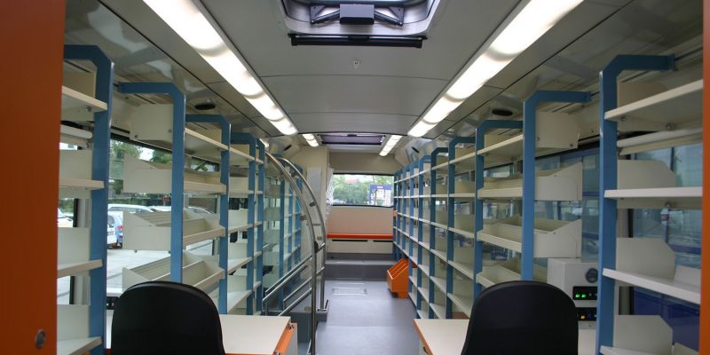 Mobile Bibliothek - Bus Innenausbau